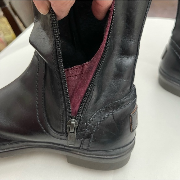 Ugg Elsa Leather/Wool Tall Boot - Picture 9 of 16